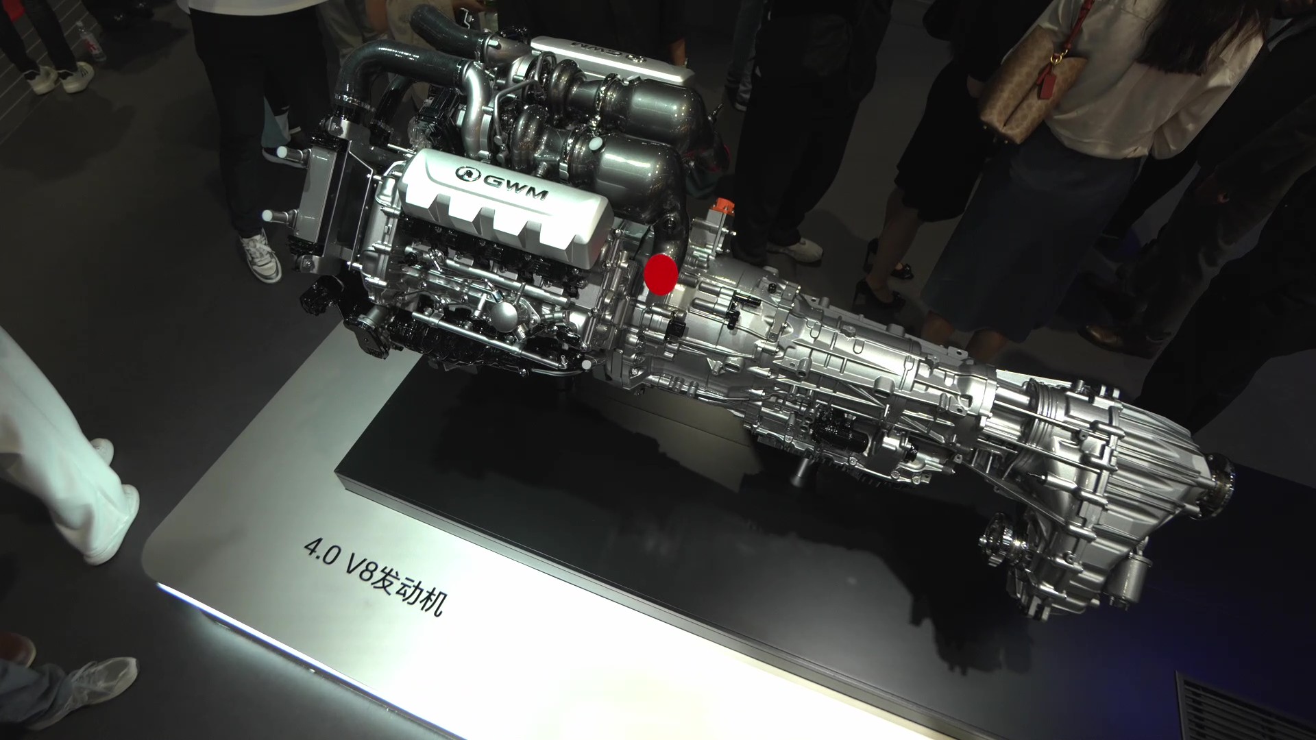 GWM自主研发的4.0T V8发动机首次亮相2025上海车展！