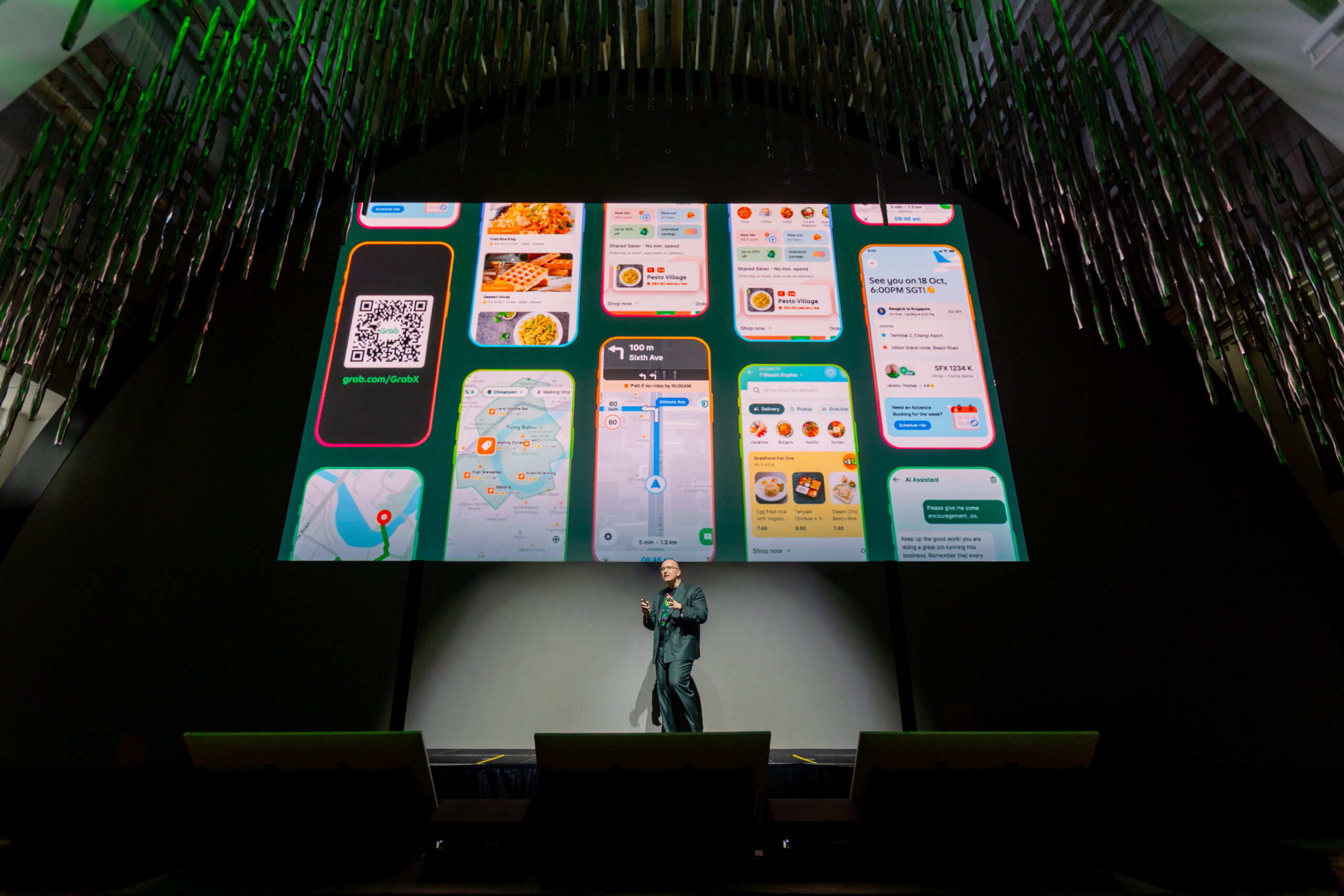 Grab举办“Grab X”发布会!推出家庭叫车、一人点餐、外卖拼单、旅行全包等新功能! 2 GrabX Philipp Kandal 2 scaled