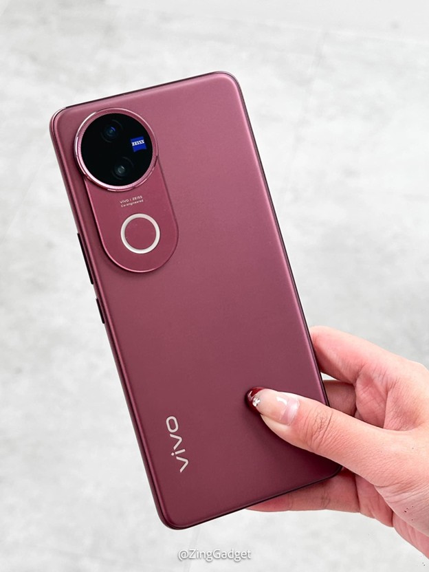 把身边人拍得美美的也是一种爱!vivo V50全5000万像素蔡司人像,把你爱的人拍出高级感! 3 把身边人拍得美美的也是一种爱!vivo V50全5000万像素蔡司人像,把你爱的人拍出高级感!