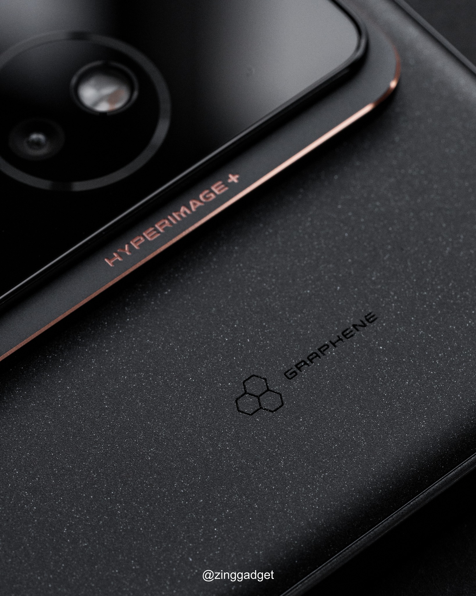 realme GT 7 系列发布:天玑9400e、7000mAh+120W,还有和Aston Martin Aramco F1车队联名款,大马售价RM1999起! 5 495180298 1093373919490904 2501829648138967057 n