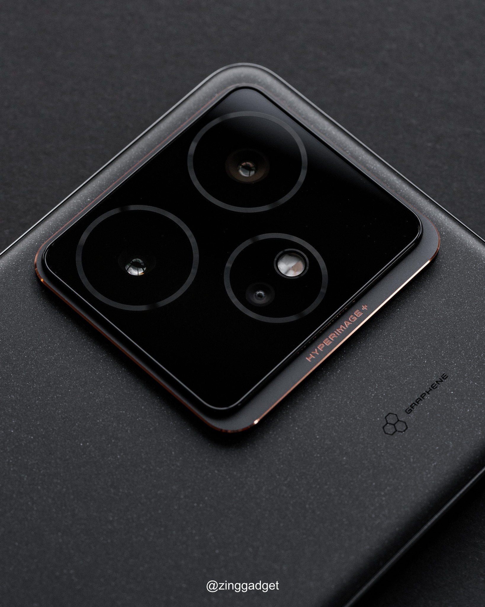 realme GT 7 系列发布:天玑9400e、7000mAh+120W,还有和Aston Martin Aramco F1车队联名款,大马售价RM1999起! 17 495798297 1093374036157559 2785329159797138327 n