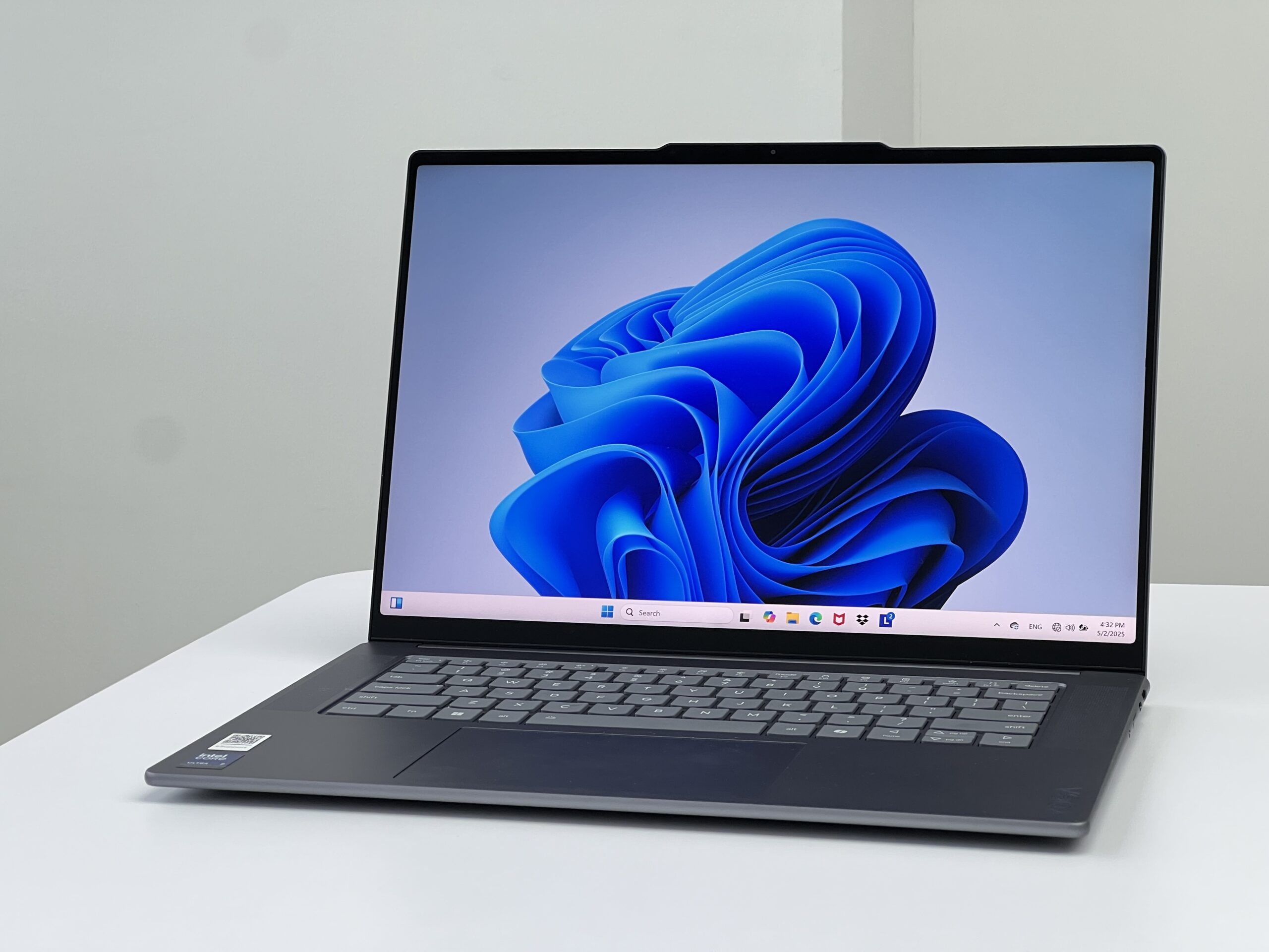 Lenovo Yoga Slim 7i Aura Edition体验:轻薄、续航、内存容量管饱的高端办公本体验! 11 IMG 1980 scaled