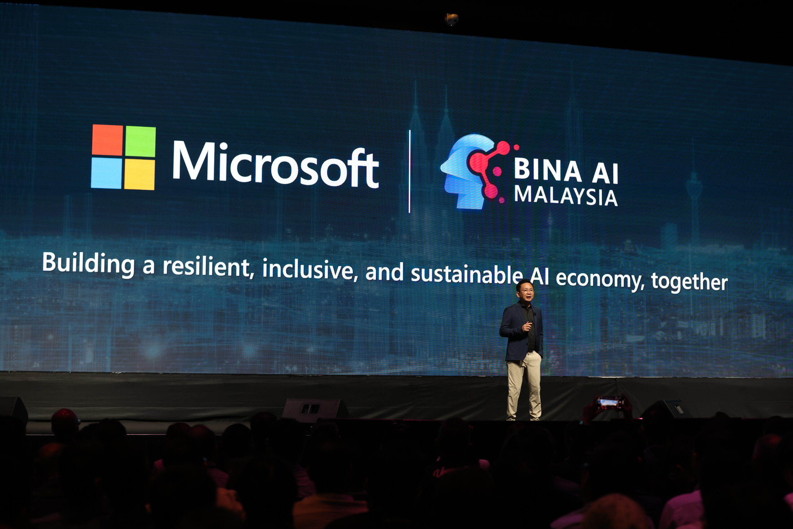 Microsoft宣布西马云端区域正式投入运营!提供更快更多的AI运算服务 3 Microsoft宣布西马云端区域正式投入运营!提供更快更多的AI运算服务