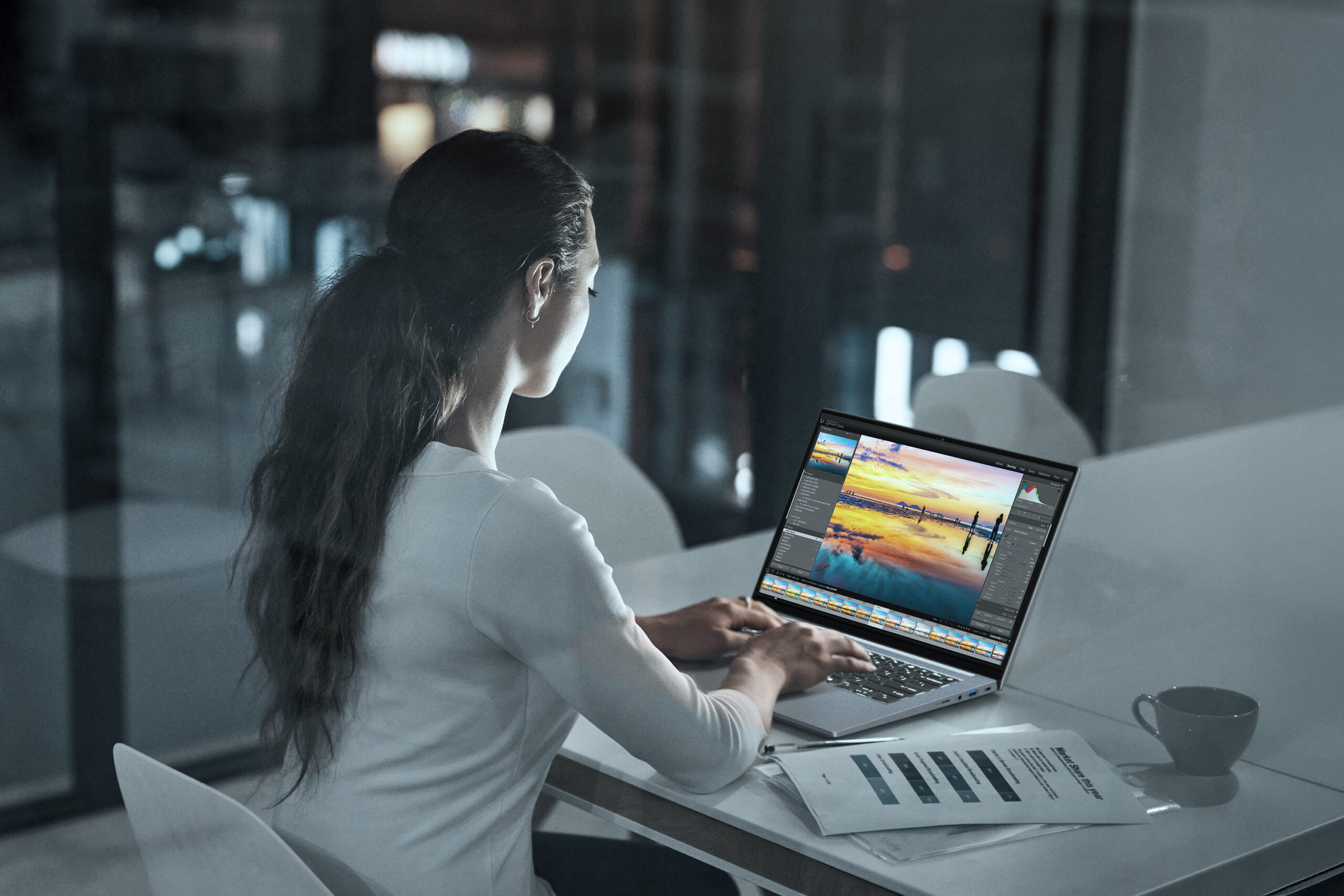 【COMPUTEX 2025】Acer发布Swift X系列、Swift Edge 14 AI、Swift Go AI系列笔电:最高RTX 5070、续航21小时等,售约RM4947起! 7 Swift X 14 SFX14 73G Lifestyle 01 scaled