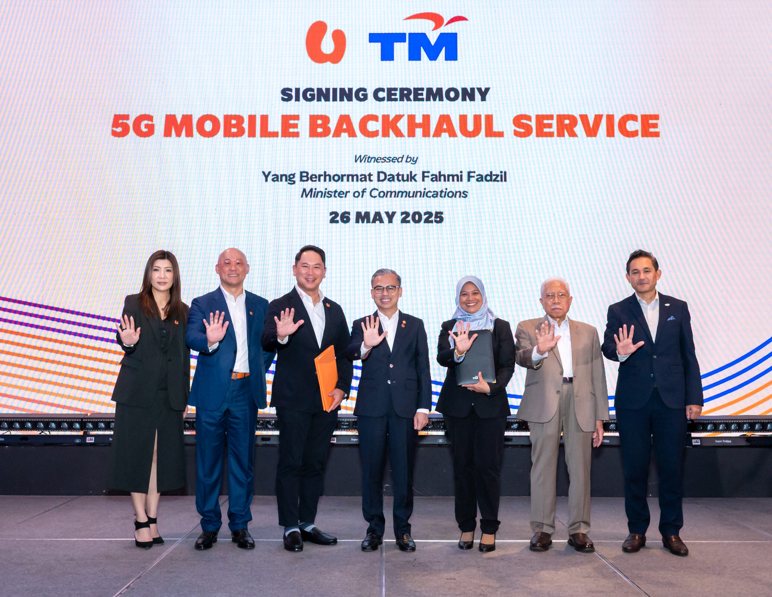 U Mobile 携手 TM 加速大马5G网络发展!签订10年光纤合作协议:目标12个月内实现80% 5G人口覆盖率! 2 UM x TM Photo 2 scaled