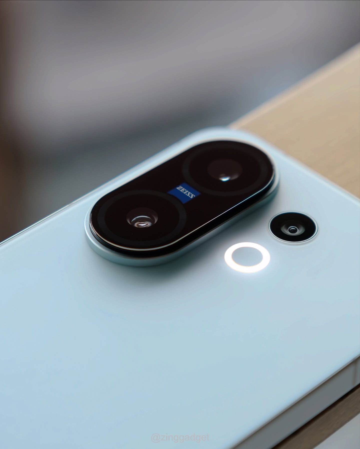 vivo X200 FE 发布:天玑9300+处理器、6500mAh+90W快充,后置50MP潜望长焦,大马售价RM3199! 7 508850944 18516757849010402 3030908746753252074 n