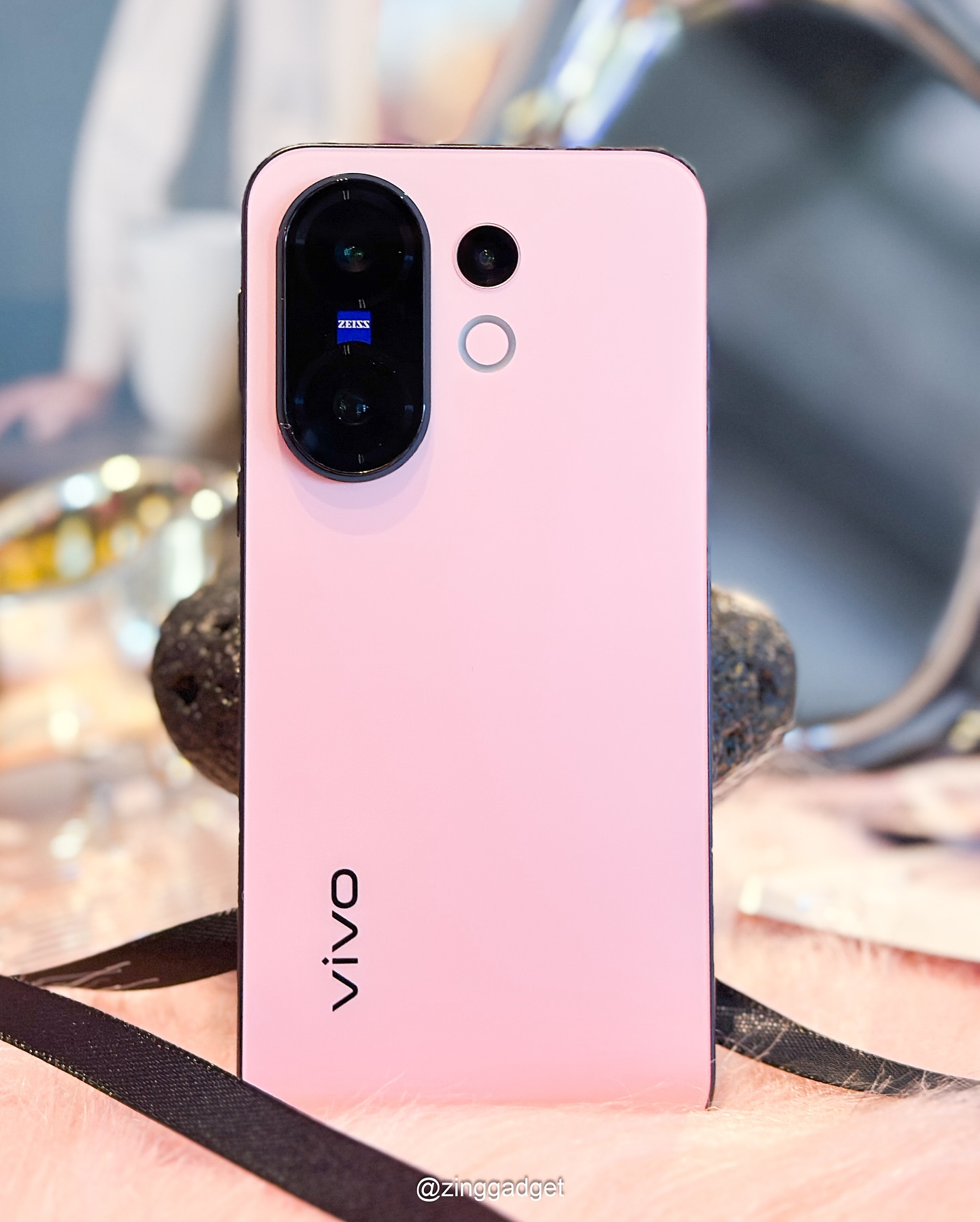vivo X200 FE 发布:天玑9300+处理器、6500mAh+90W快充,后置50MP潜望长焦,大马售价RM3199! 3 509287877 18516757873010402 339338105245387849 n
