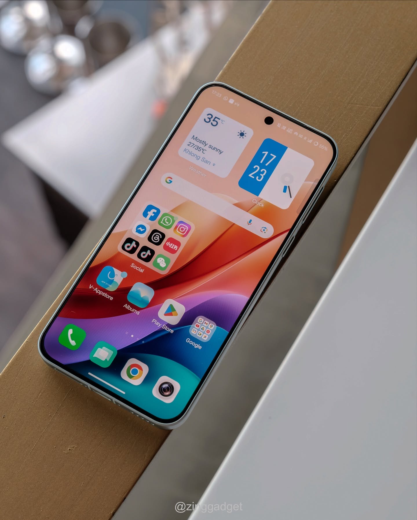 vivo X200 FE 发布:天玑9300+处理器、6500mAh+90W快充,后置50MP潜望长焦,大马售价RM3199! 5 509750310 18516757885010402 1249452392605236902 n