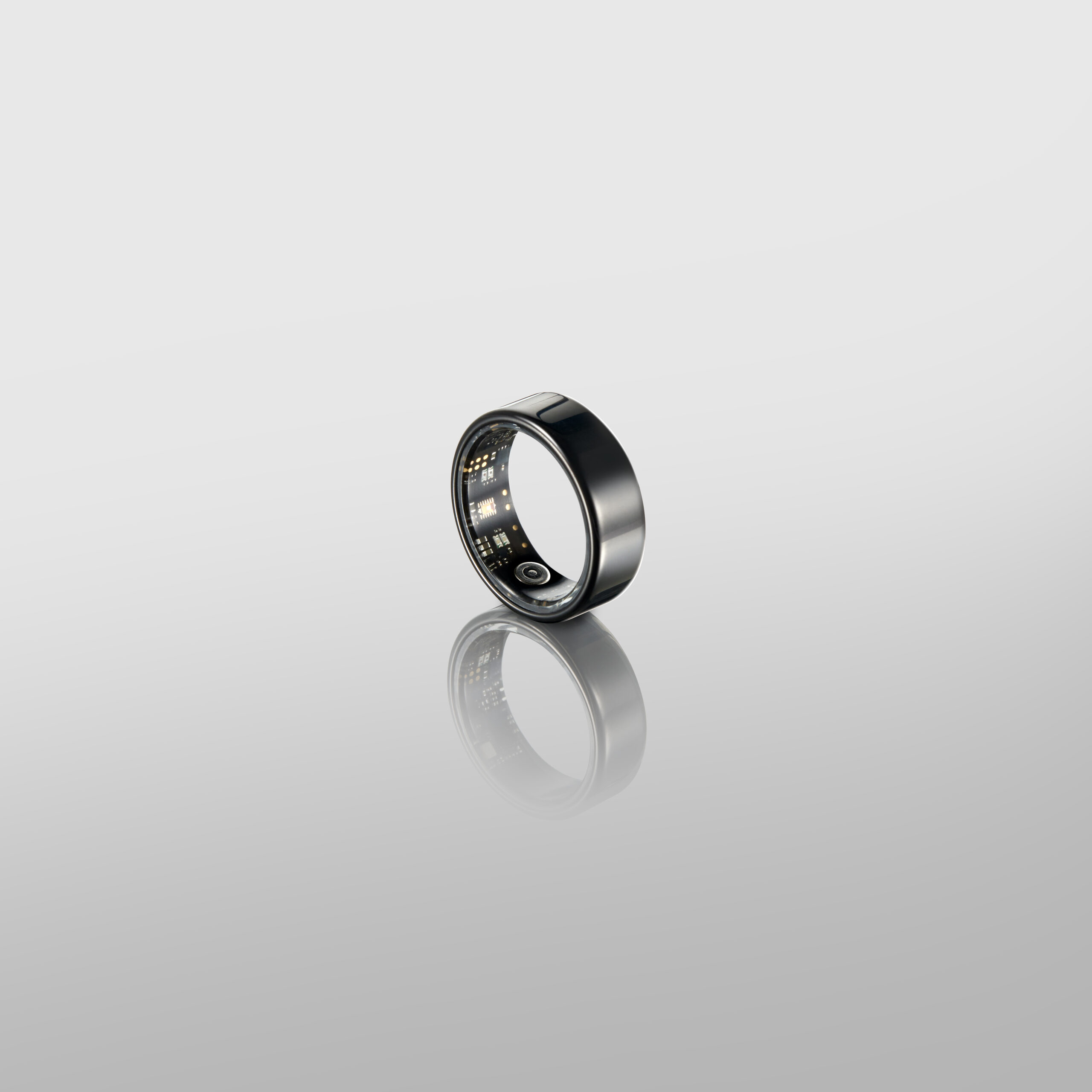 Infinix推出首款AI Ring:帮你测心率/血氧/睡眠/压力,还能控制拍照,大马售价RM499! 2 AI Ring 02 1 scaled