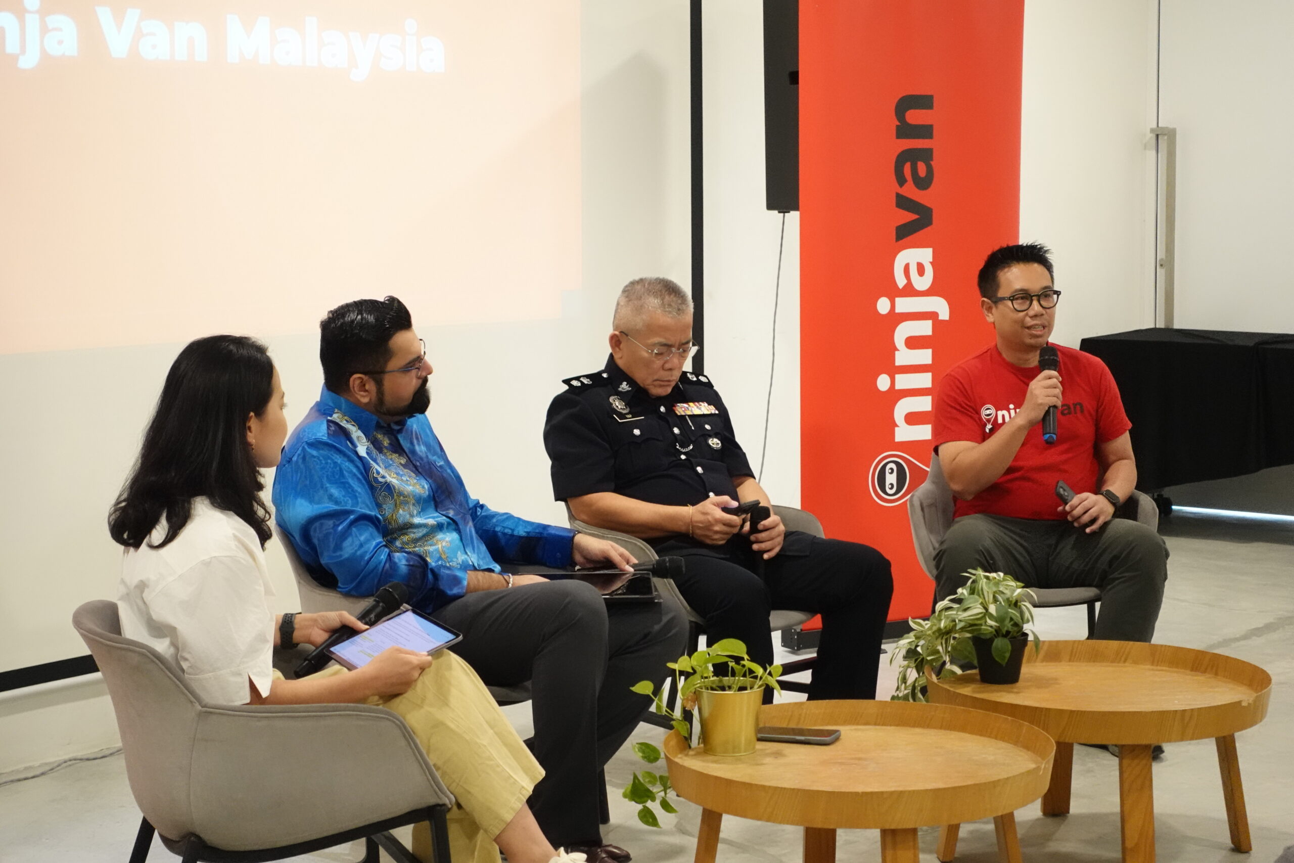 Ninja Van 携手 PDRM 举办首届“ScamMinar”论坛:助力打击包裹诈骗、提升公众防范意识! 4 DSC01248 scaled