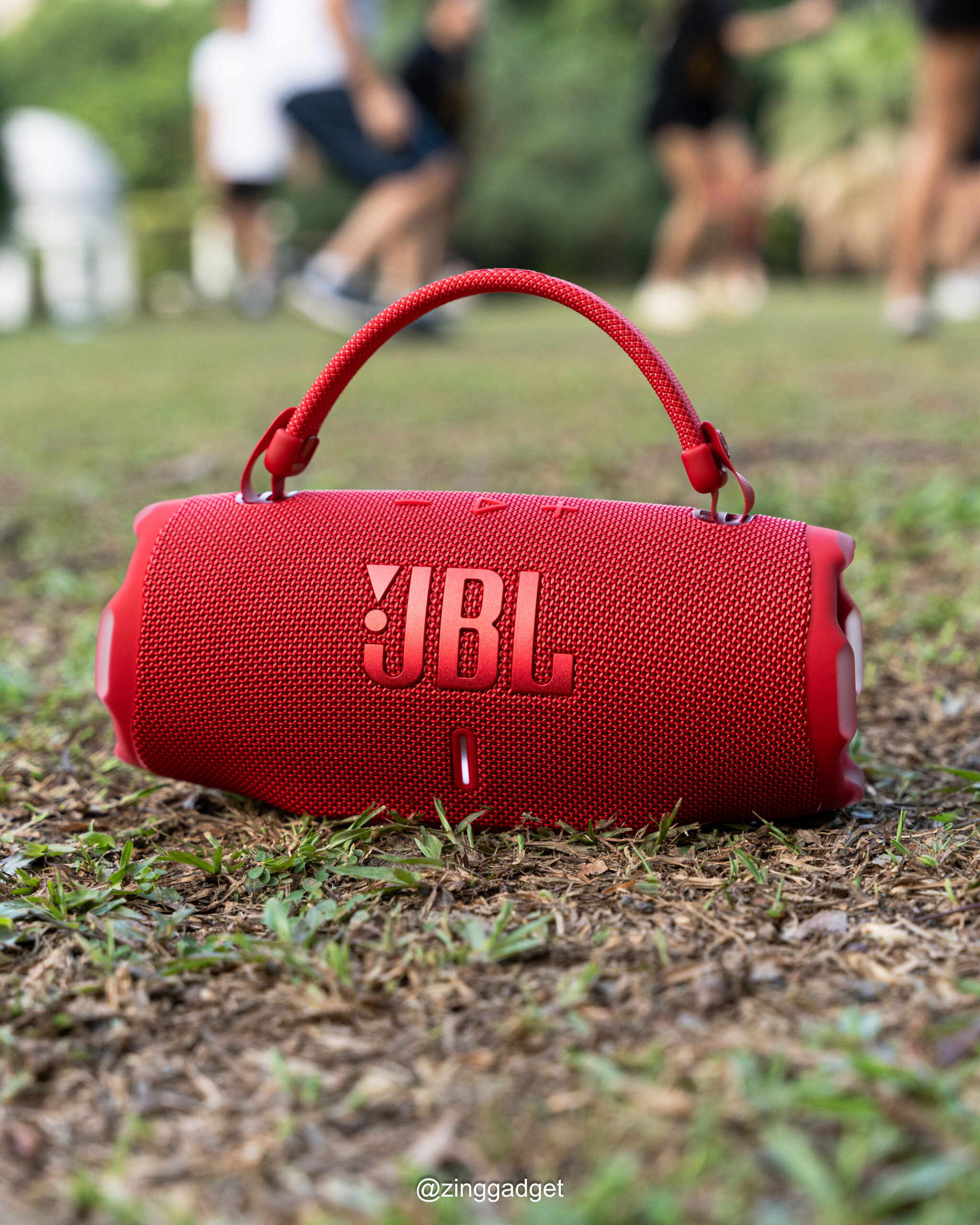 JBL Charge 6 体验:户外派对实用音响,有充电宝功能+Type-C接口,低音表现依旧带劲! 15 DSC07117 scaled
