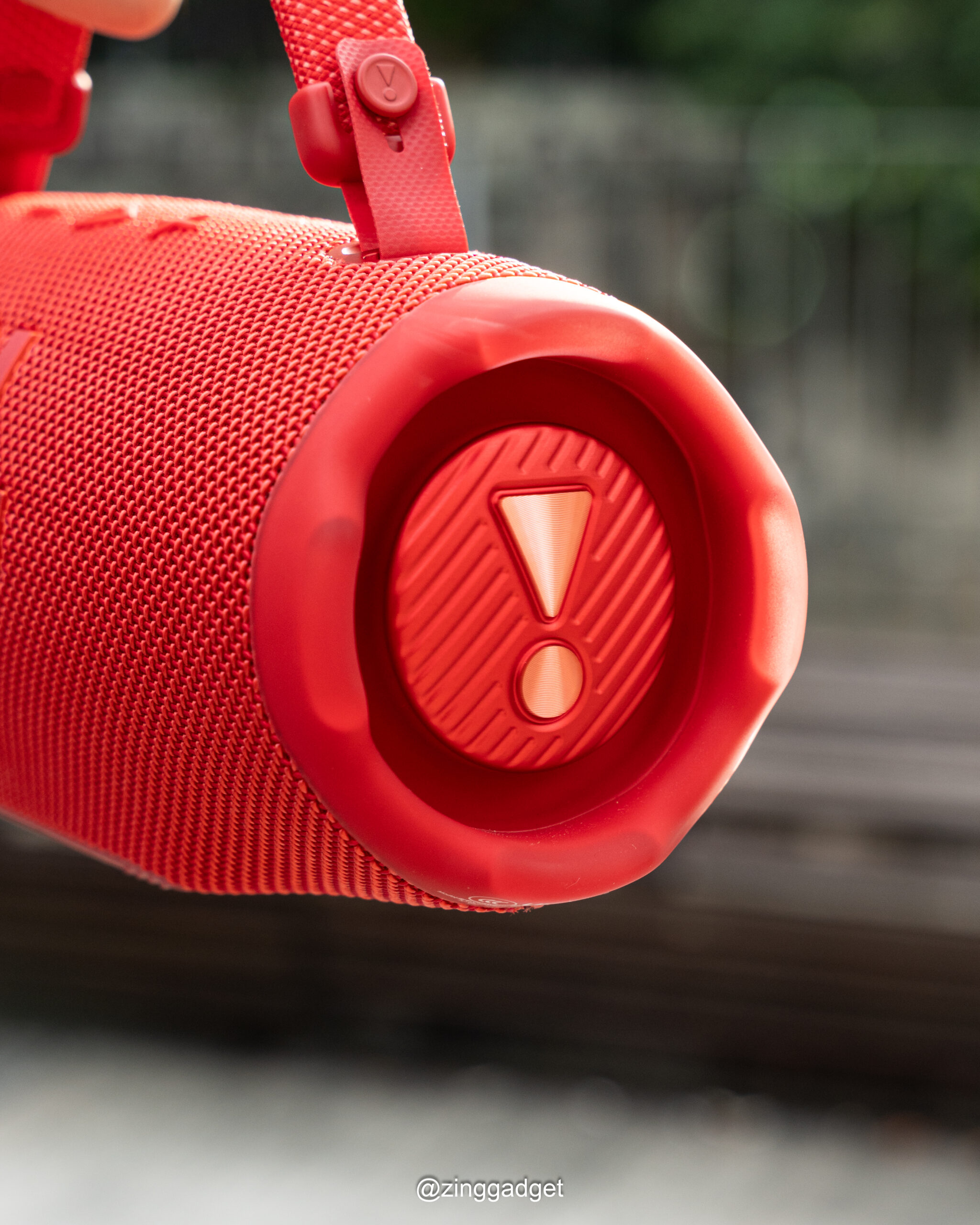 JBL Charge 6 体验:户外派对实用音响,有充电宝功能+Type-C接口,低音表现依旧带劲! 7 DSC07462 scaled
