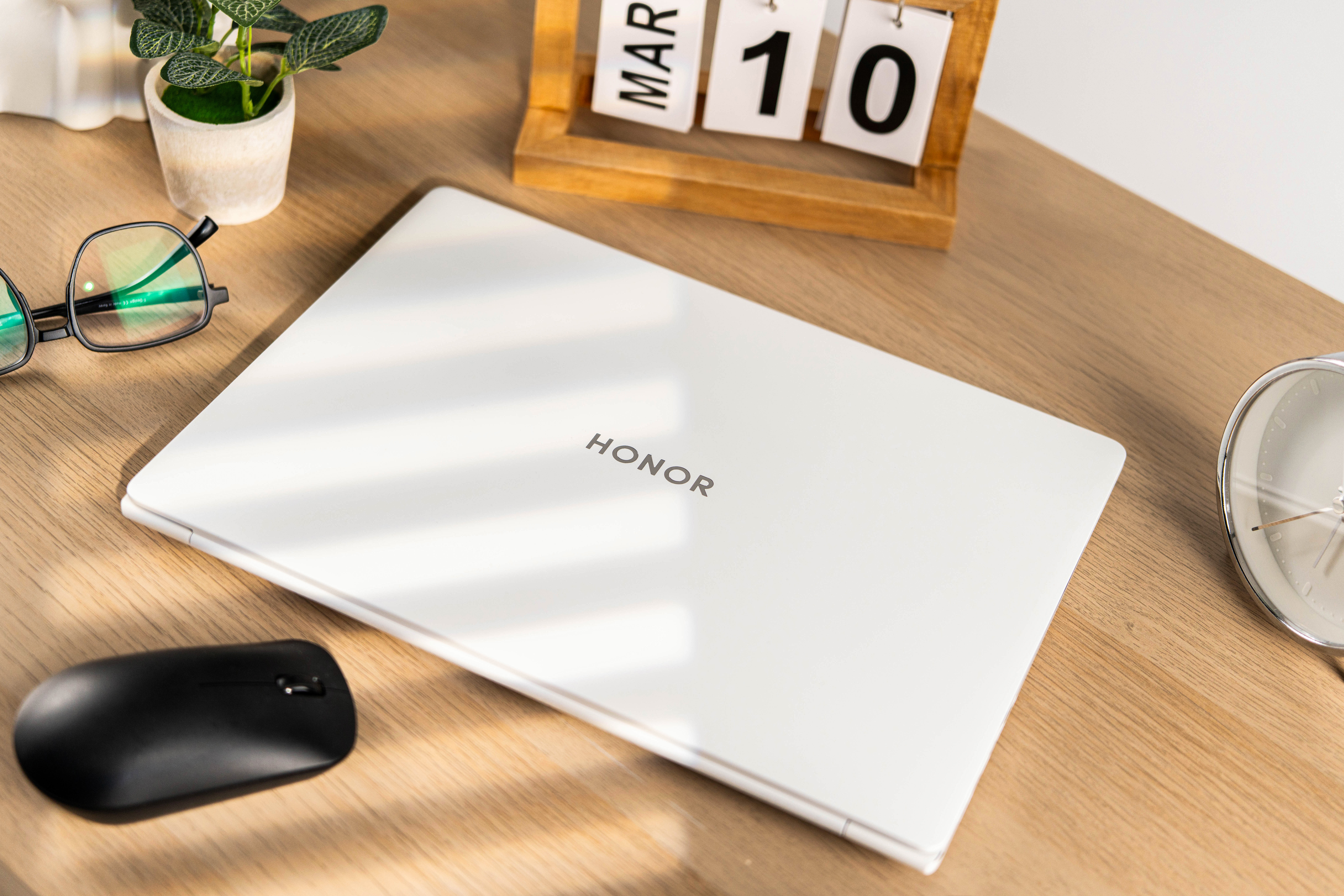 HONOR MagicBook Pro 14将于6月13日大马开卖!售价RM4999,还送RM508赠品! 4 HONOR MagicBook Pro 14 White Color 1