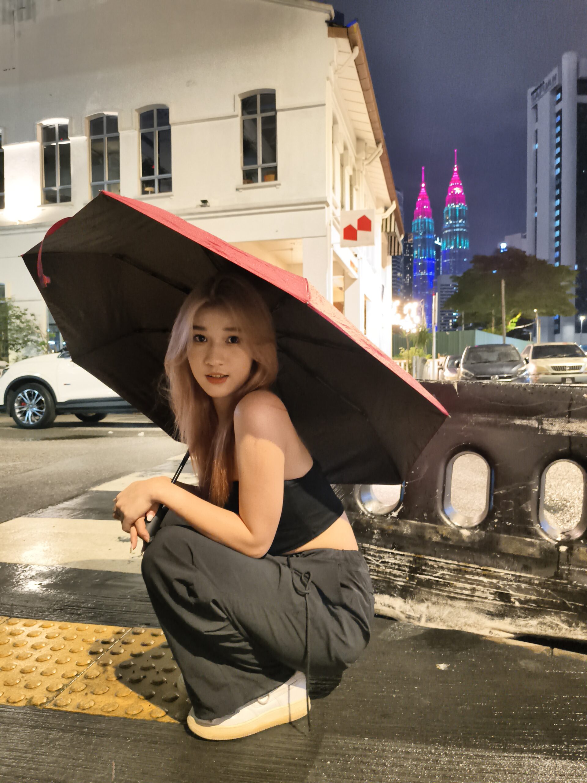 vivo X200 FE评测:小屏旗舰的强者!6500mAh+潜望式长焦镜头,只有6.3寸小巧机身! 15 IMG 20250617 215537 2 scaled