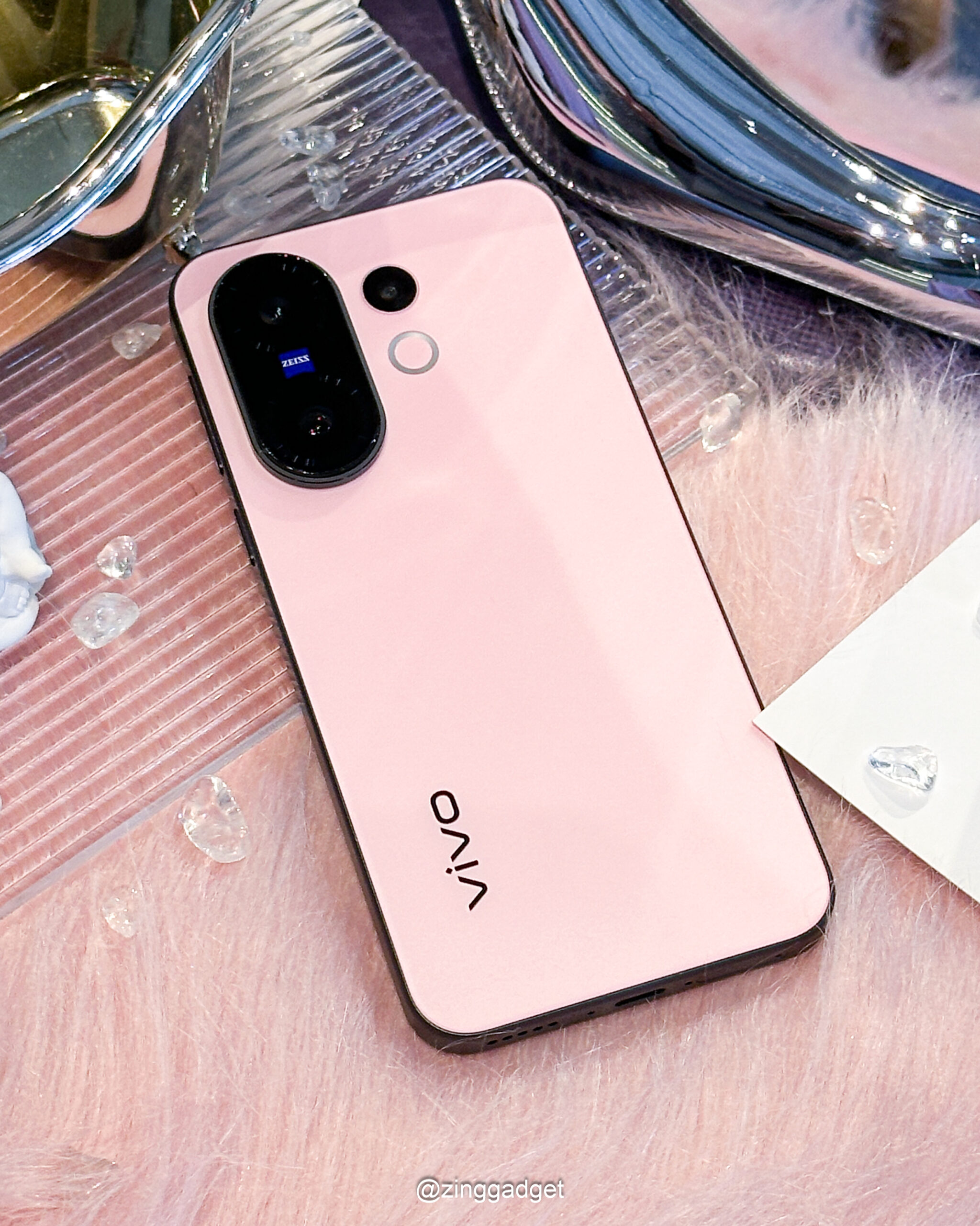 vivo X200 FE评测:小屏旗舰的强者!6500mAh+潜望式长焦镜头,只有6.3寸小巧机身! 28 IMG 7726 scaled