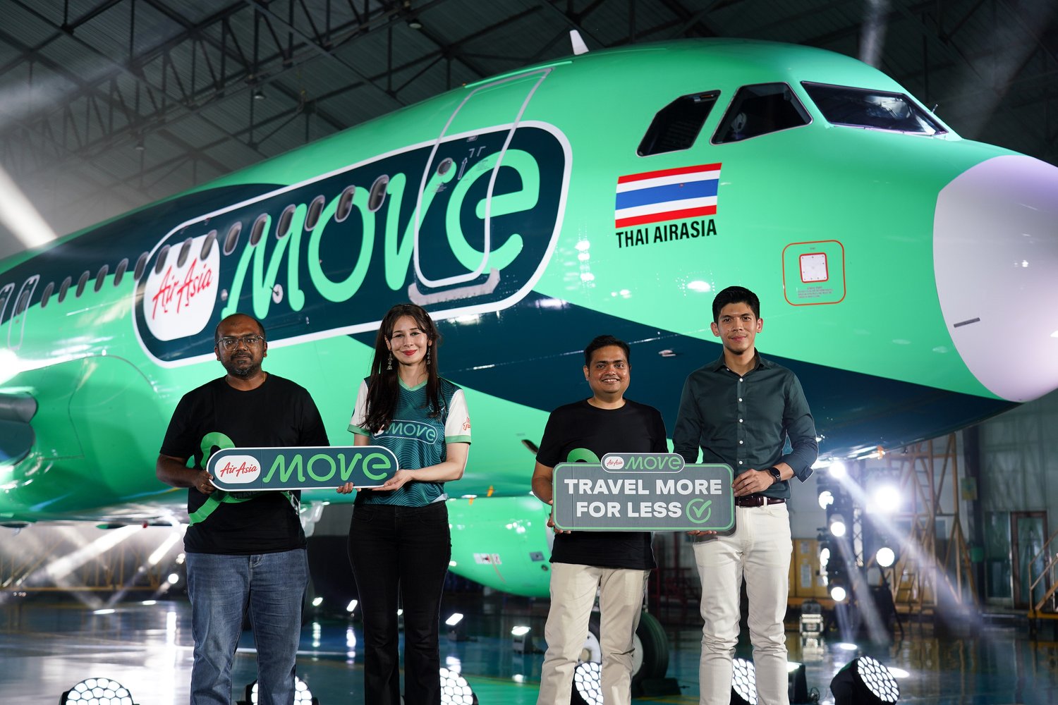 AirAsia MOVE 发布全新标语“Travel More for Less”、加入特别设计飞机涂装!助力连接品牌价值观和东盟各地旅客! 3 OHM08467