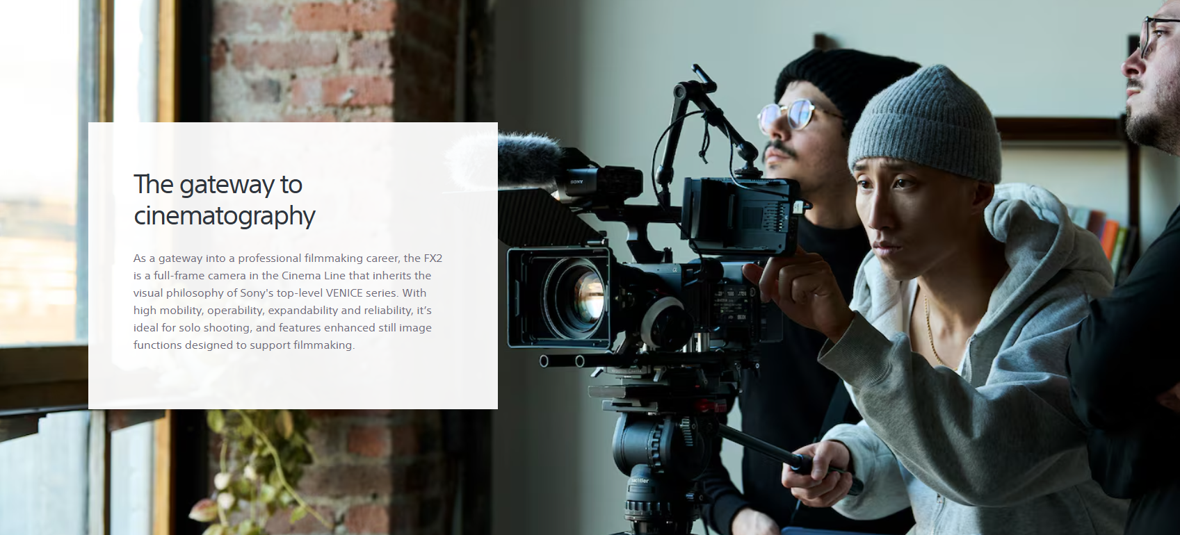 Sony ILME-FX2发布：专为小型电影团队而设，适合单手操作的简易Cinema Line家族成员