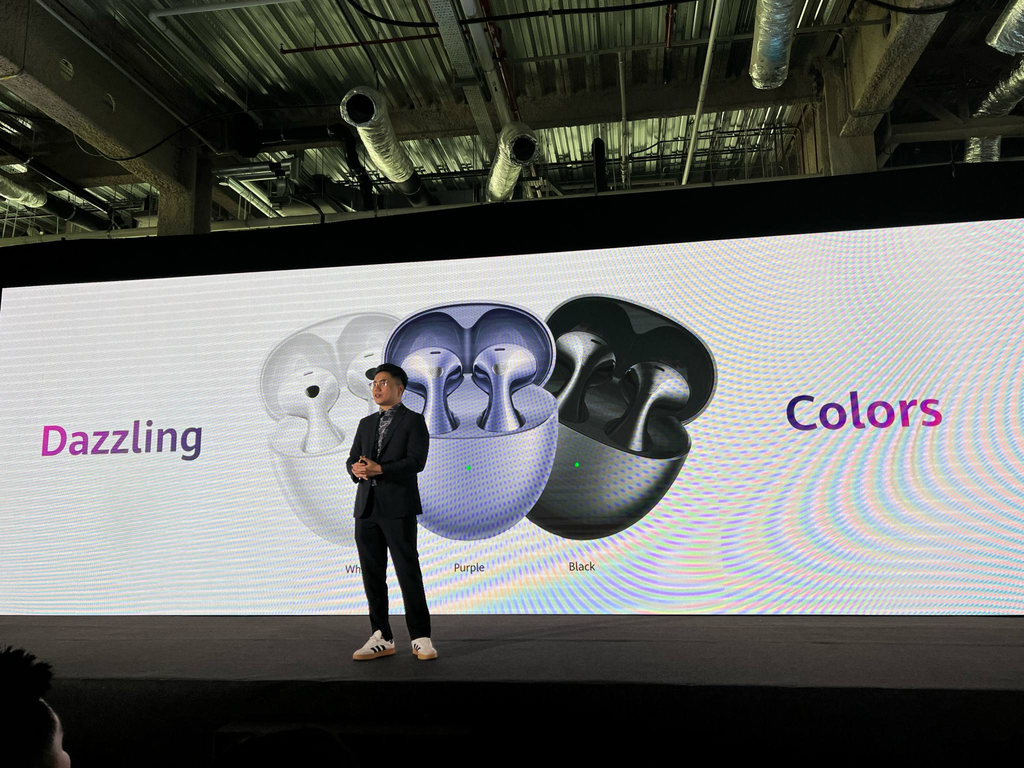 HUAWEI FreeBuds 6大马发布:开放挂耳式设计、支持ANC、36小时续航,售RM699! 4 HUAWEI FreeBuds 6大马发布:开放挂耳式设计、支持ANC、36小时续航,售RM699!