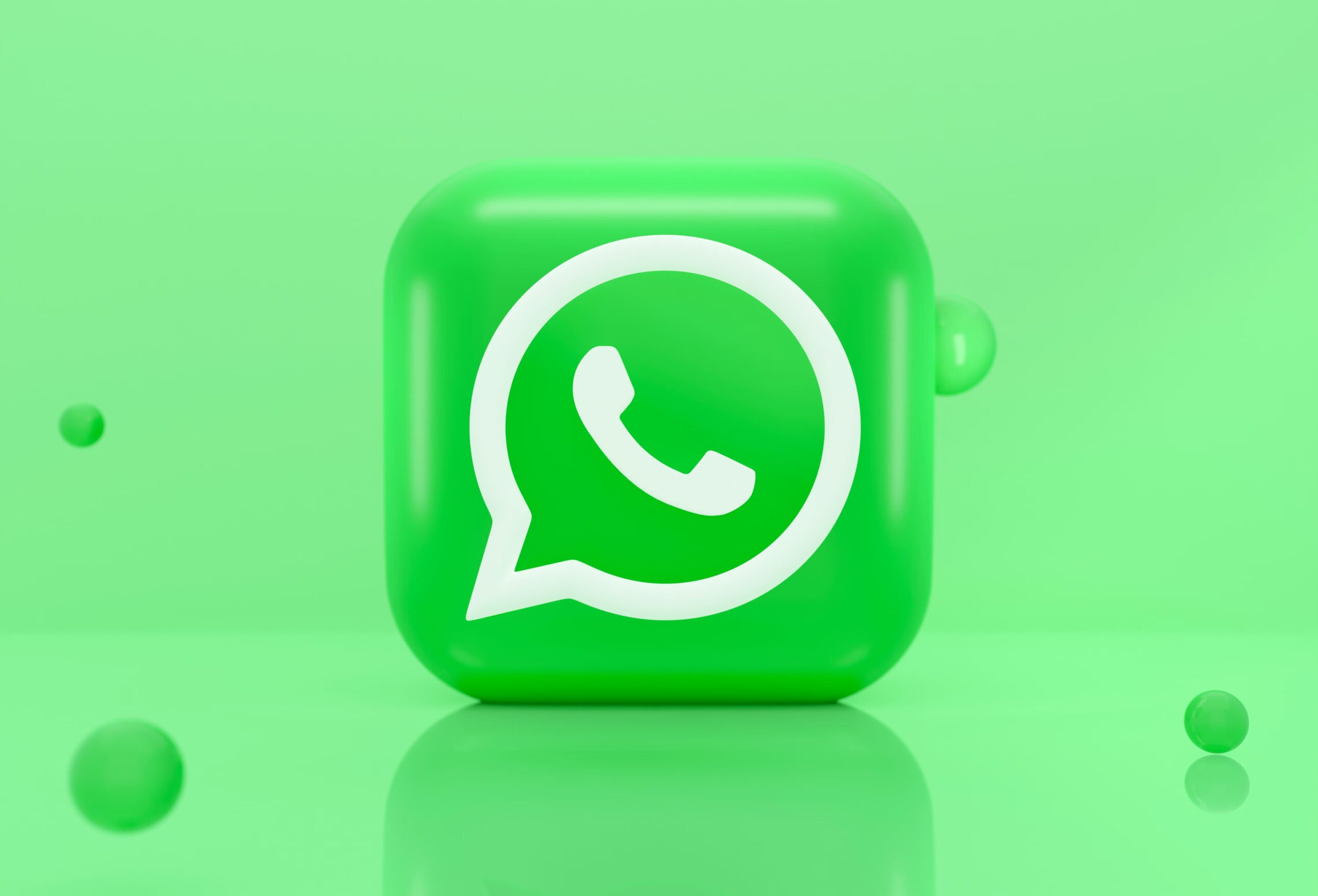 WhatsApp宣布加入广告版位!查看朋友动态会刷到商家广告,可直接点击进入询问商品详情! 3 mariia shalabaieva whatsapp unsplash scaled