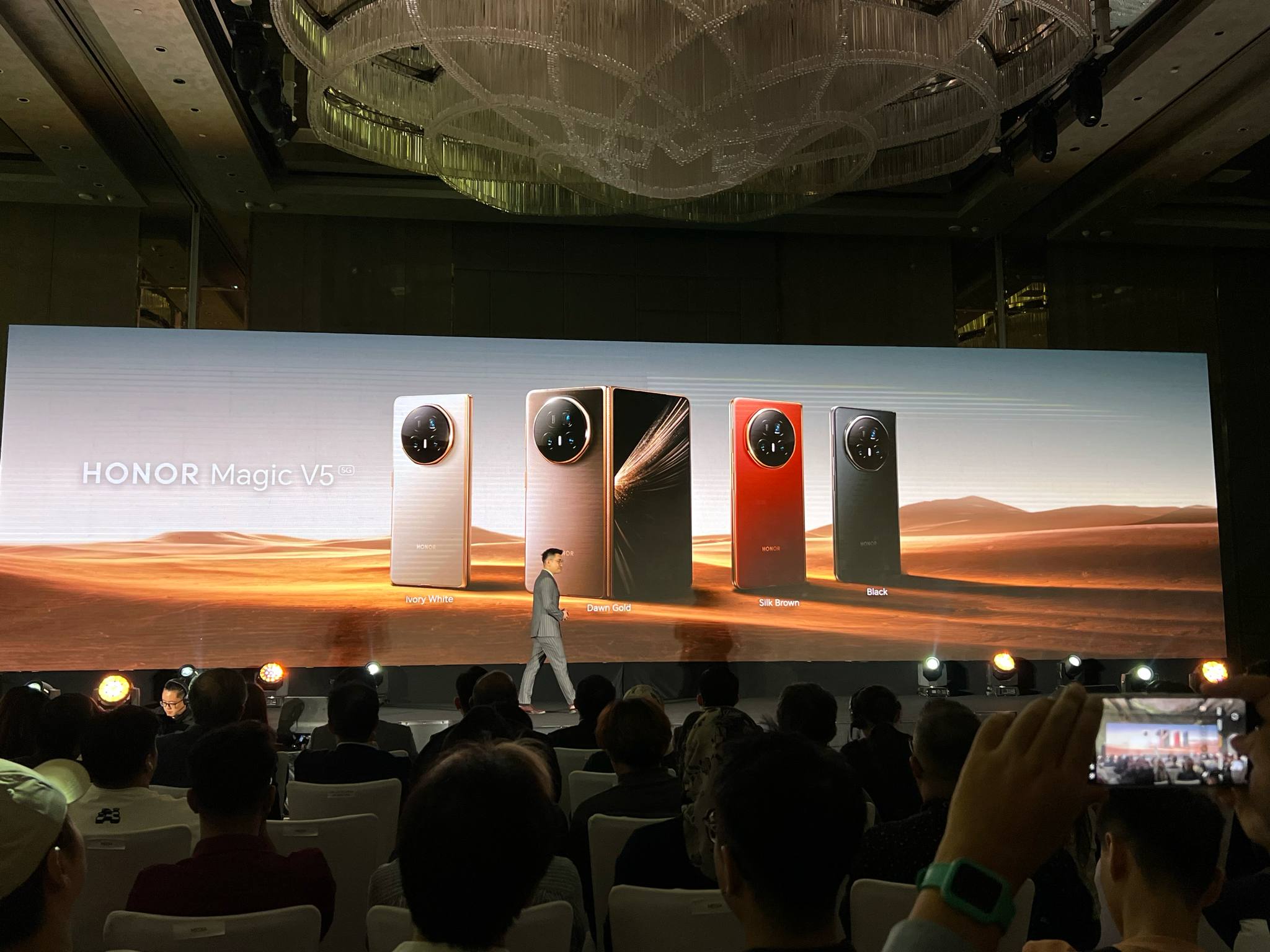 HONOR Magic V5大马发布:骁龙8 Elite、5820mAh、66W快充,售RM6999! 4 21a8e040 fcc0 48fd ae24 77138d0ae5de