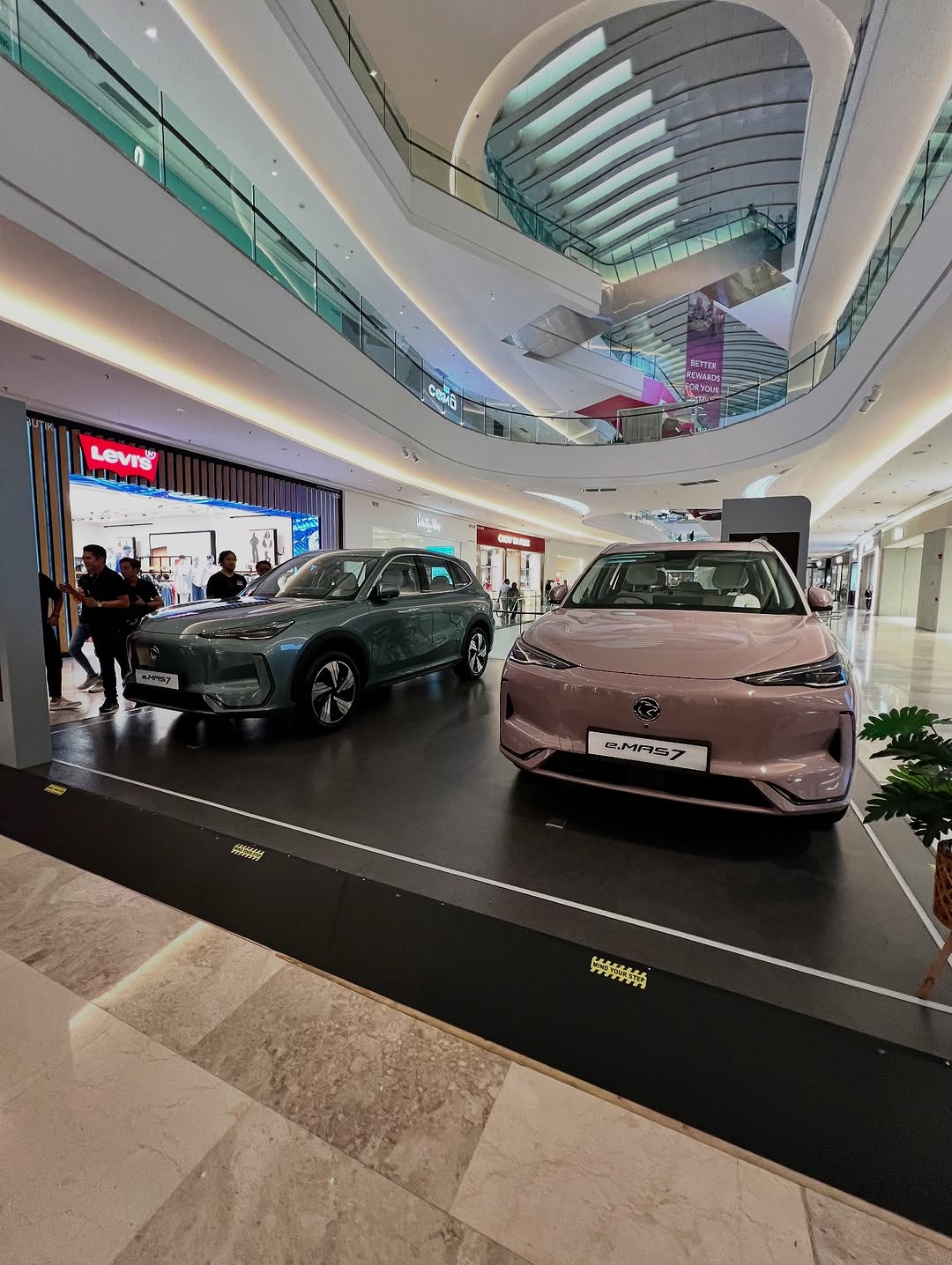 新版本Proton e.MAS 7登场!车载系统升级支持Apple Car Play、新增曜石黑车配色+雪晶白内饰! 5 514904996 17882383767340654 4260553987178512462 n