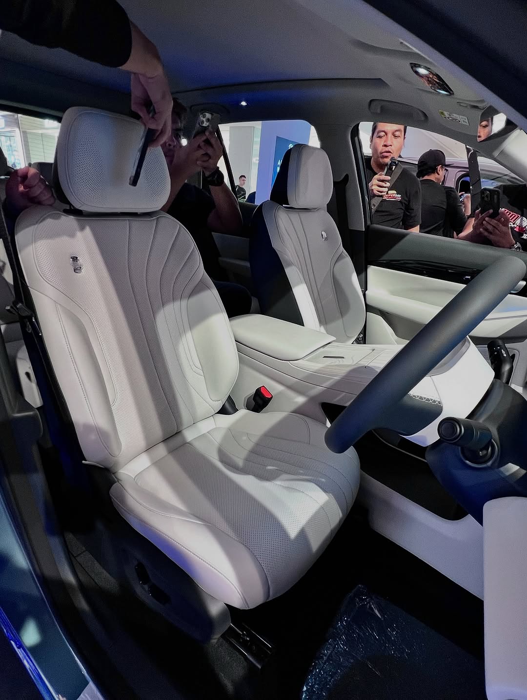 新版本Proton e.MAS 7登场!车载系统升级支持Apple Car Play、新增曜石黑车配色+雪晶白内饰! 8 515262036 17882383812340654 5915606709637416686 n