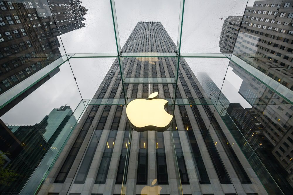 Mark Gurman 再曝 Apple 首台折叠机 iPhone Fold 明年发布!售价不低过 2000 美元? 3 Apple offices 9