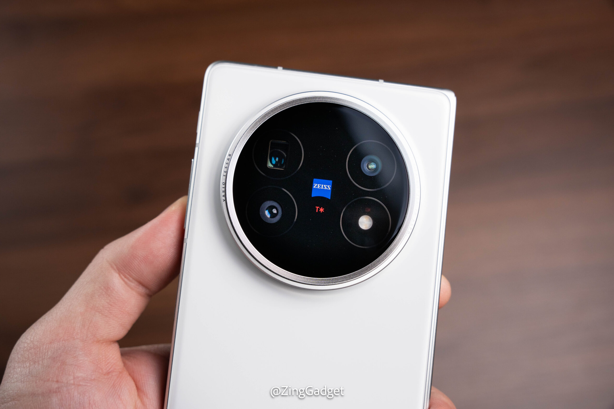 vivo X Fold5评测:轻薄、续航出色,工作台功能非常适合大忙人! 10 DSC08339 3 scaled