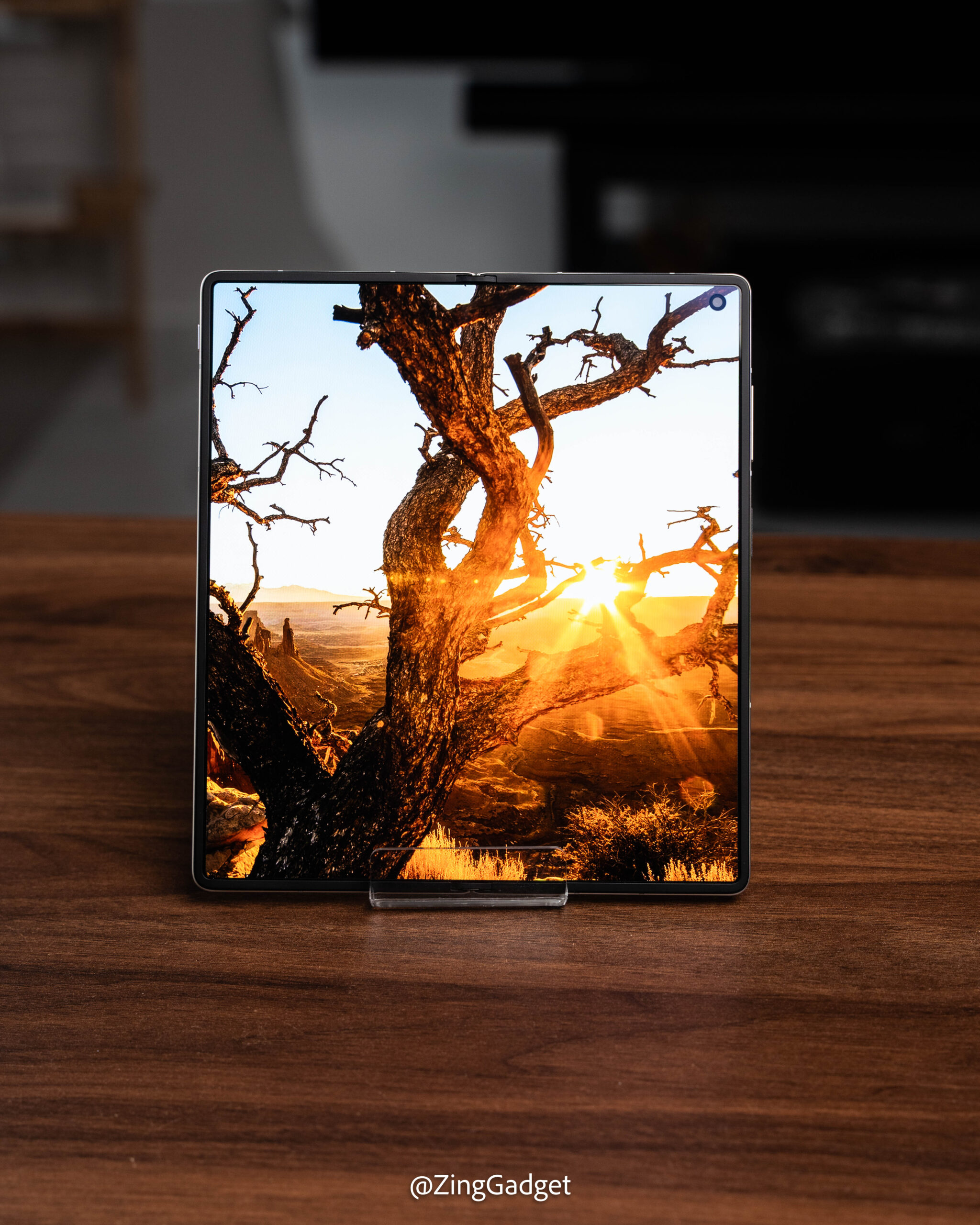 vivo X Fold5评测:轻薄、续航出色,工作台功能非常适合大忙人! 27 DSC08391 scaled